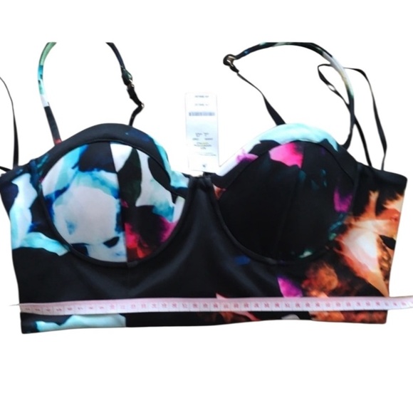 Bebe crop top , multicolor , sizeL - Picture 4 of 7